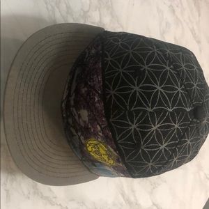 Grassroots Forever Flowering Greenhouse hat